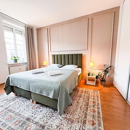 Gorgeous City Center Apartment In Bratislava With Free Parking Экстерьер фото
