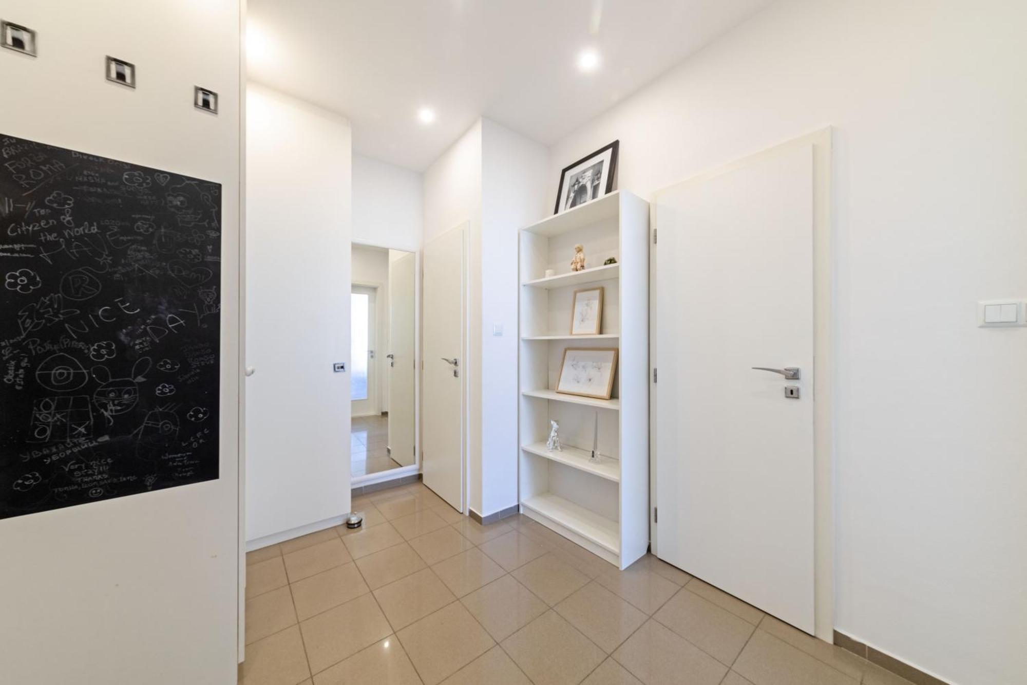 Gorgeous City Center Apartment In Bratislava With Free Parking Экстерьер фото